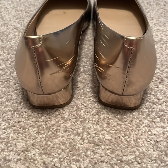 Gold Tory Burch flats with mini heel - Picture 7 of 7
